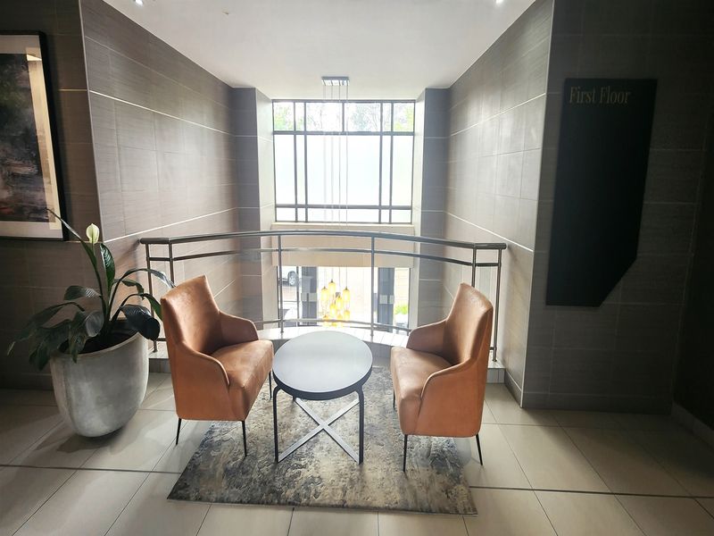 432.42m2 Office to let in Hyde Park Lane - Photo 2