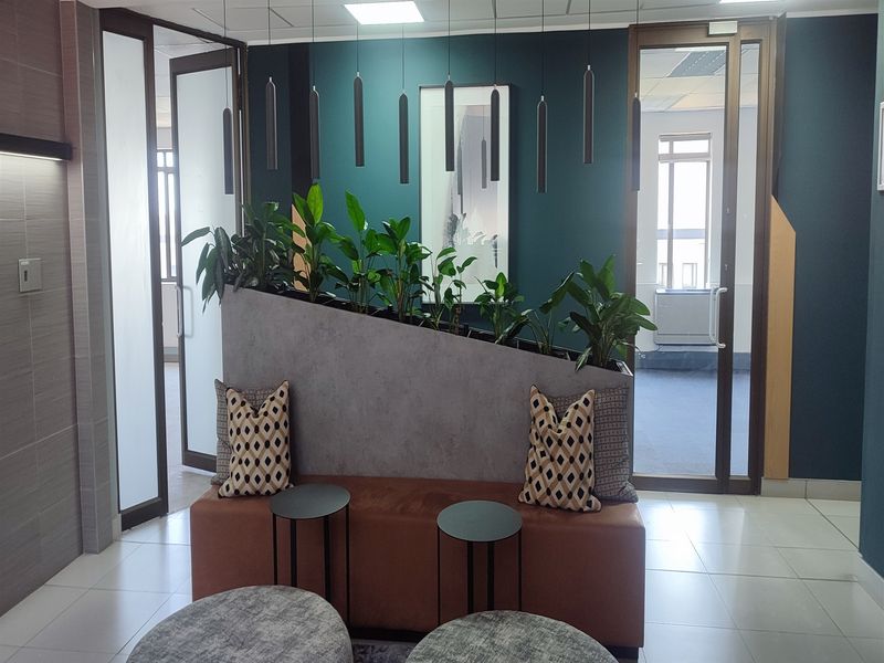 267.23m2 Office to let in Hyde Park Lane - Photo 3