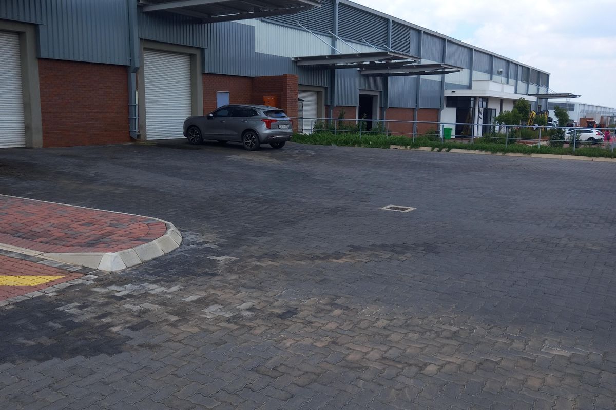 Warehouse ,  Office Space to Let in Irene, Centurion - Photo 2