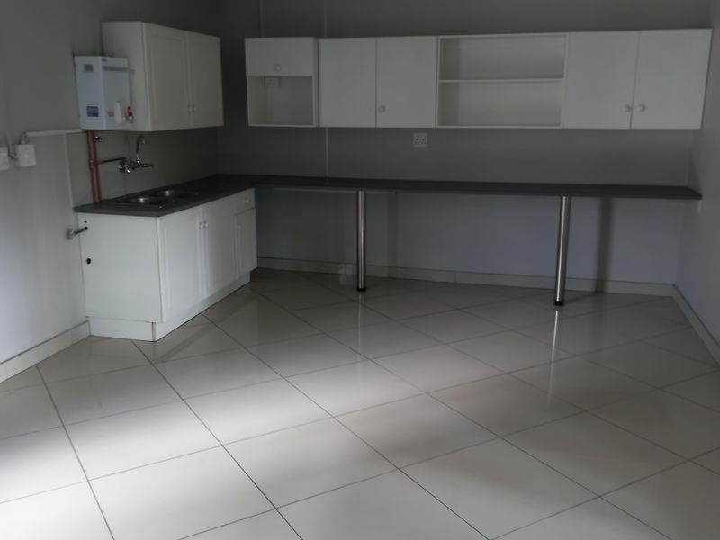 Premuim office space to rent in Hatfeild Pretoria - Photo 4