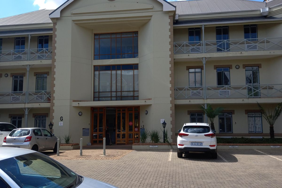 Premuim office space to rent in Hatfeild Pretoria - Photo 2