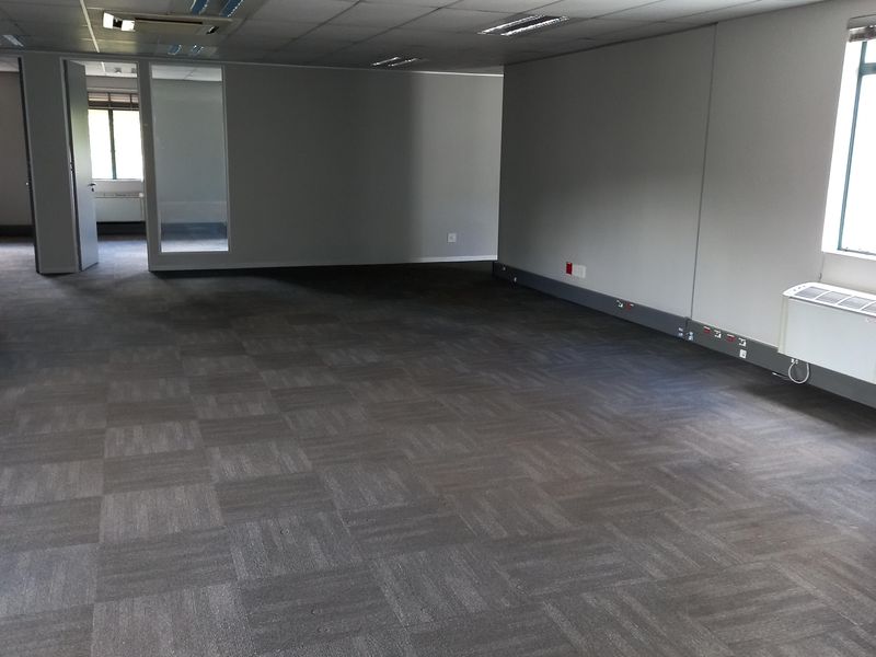 Premuim office space to rent in Hatfeild Pretoria - Photo 5