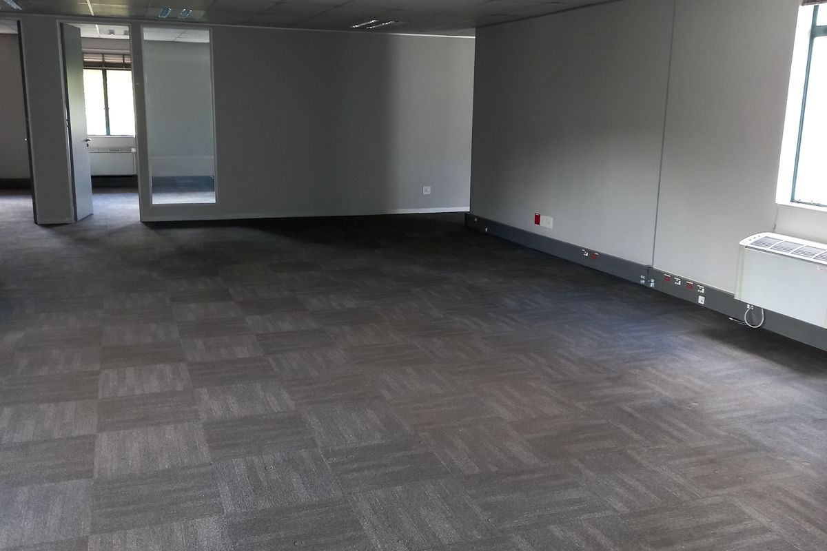Premuim office space to rent in Hatfeild Pretoria - Photo 5