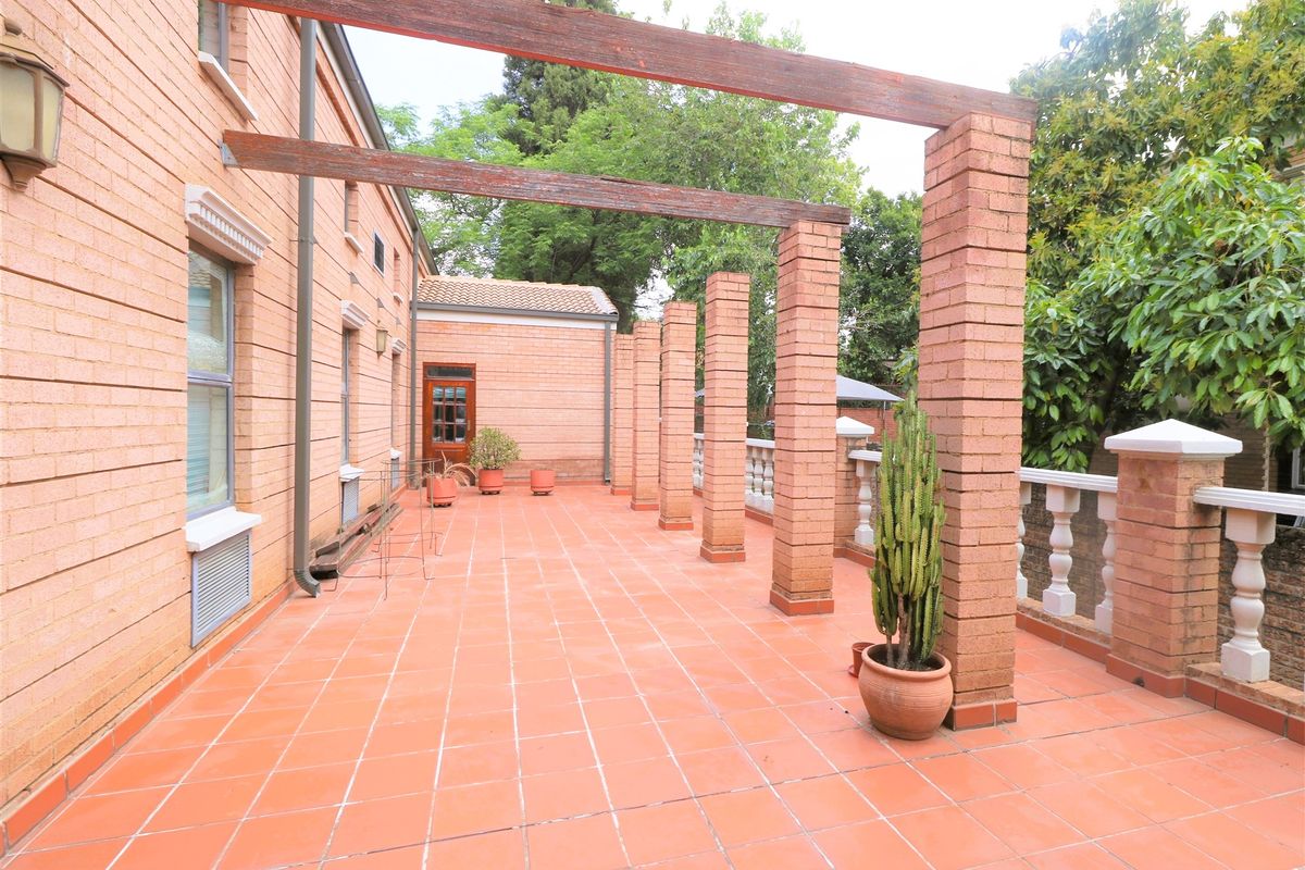 Commercial Standalone Building of 800m2 For Sale in 41 Wessels Road in Rivonia Edenburg - Photo 5