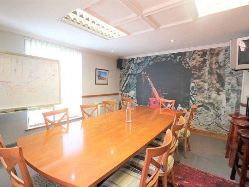 Commercial Standalone Building of 800m2 For Sale in 41 Wessels Road in Rivonia Edenburg - Photo 4