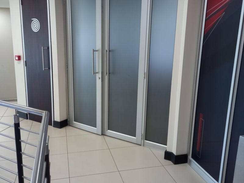 Premium office space to rent Hatfeild - Photo 1
