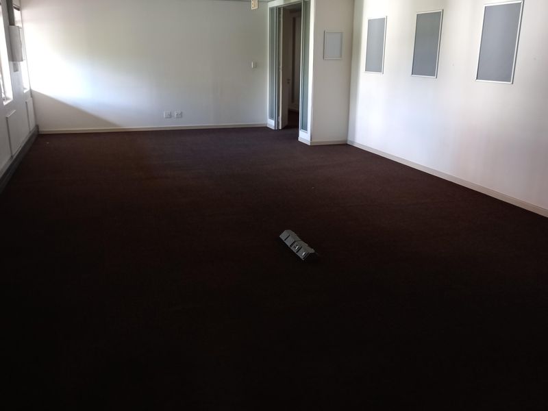 Premium office space to rent Hatfeild - Photo 4