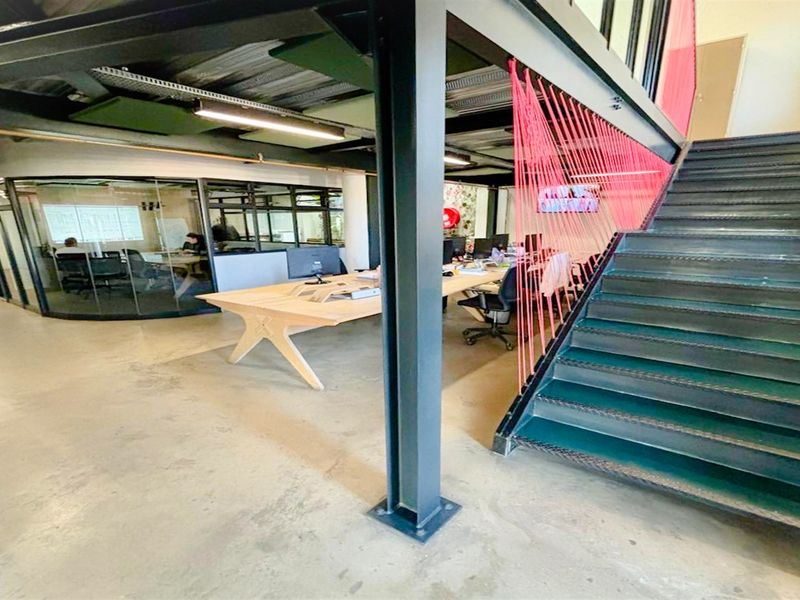 365m2 office space to let in Orange Grove - Photo 6