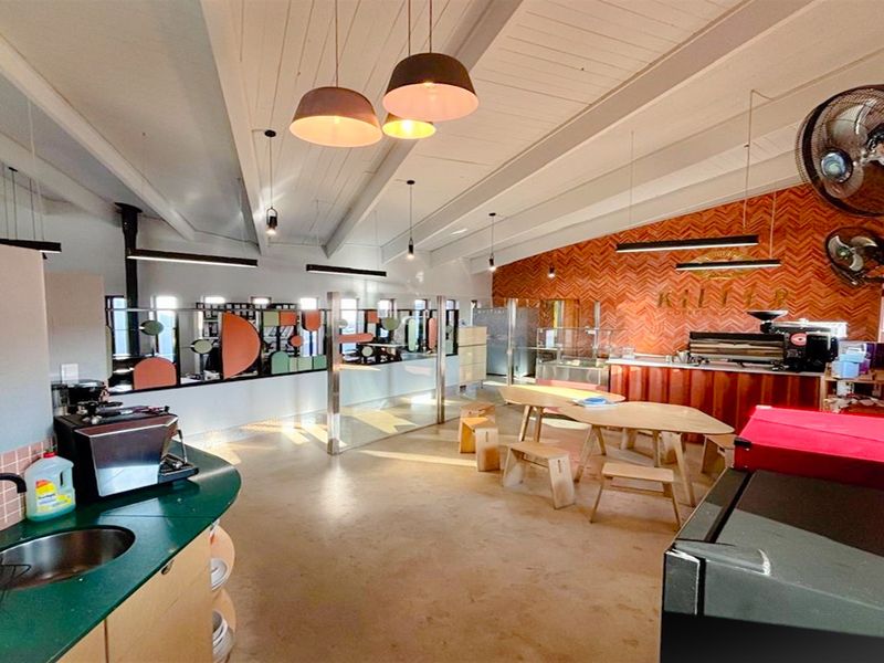 365m2 office space to let in Orange Grove - Photo 3