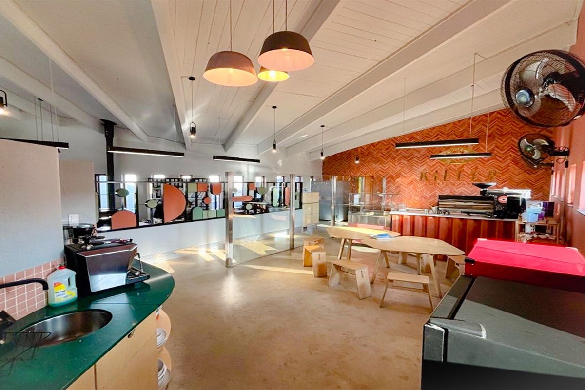 365m2 office space to let in Orange Grove - Photo 3