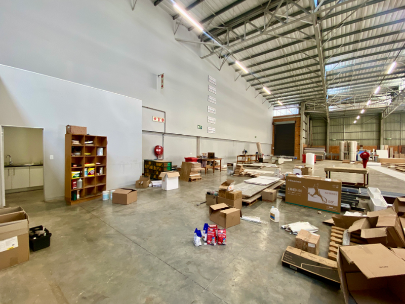 3,215m2 Dual-Unit Industrial Warehouse To Let in Randjespark Midrand - Photo 7