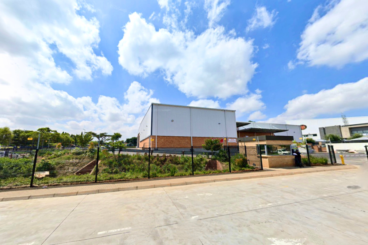 3,215m2 Dual-Unit Industrial Warehouse To Let in Randjespark Midrand - Photo 2