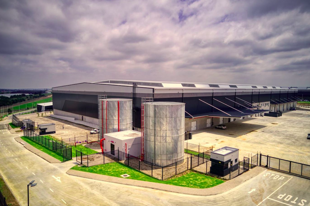 19099 sqm Warehouse to let in Longlake - Photo 3