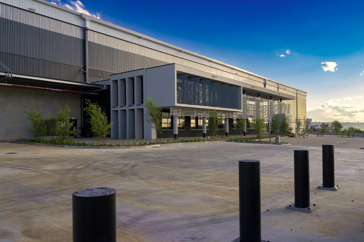 19099 sqm Warehouse to let in Longlake - Photo 5