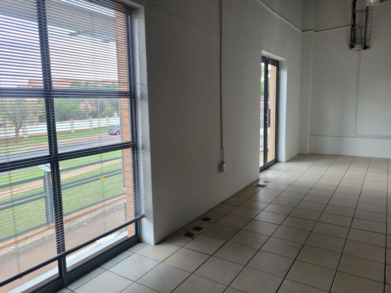 197m2 Warehouse TO LET in Eco Park - Photo 7
