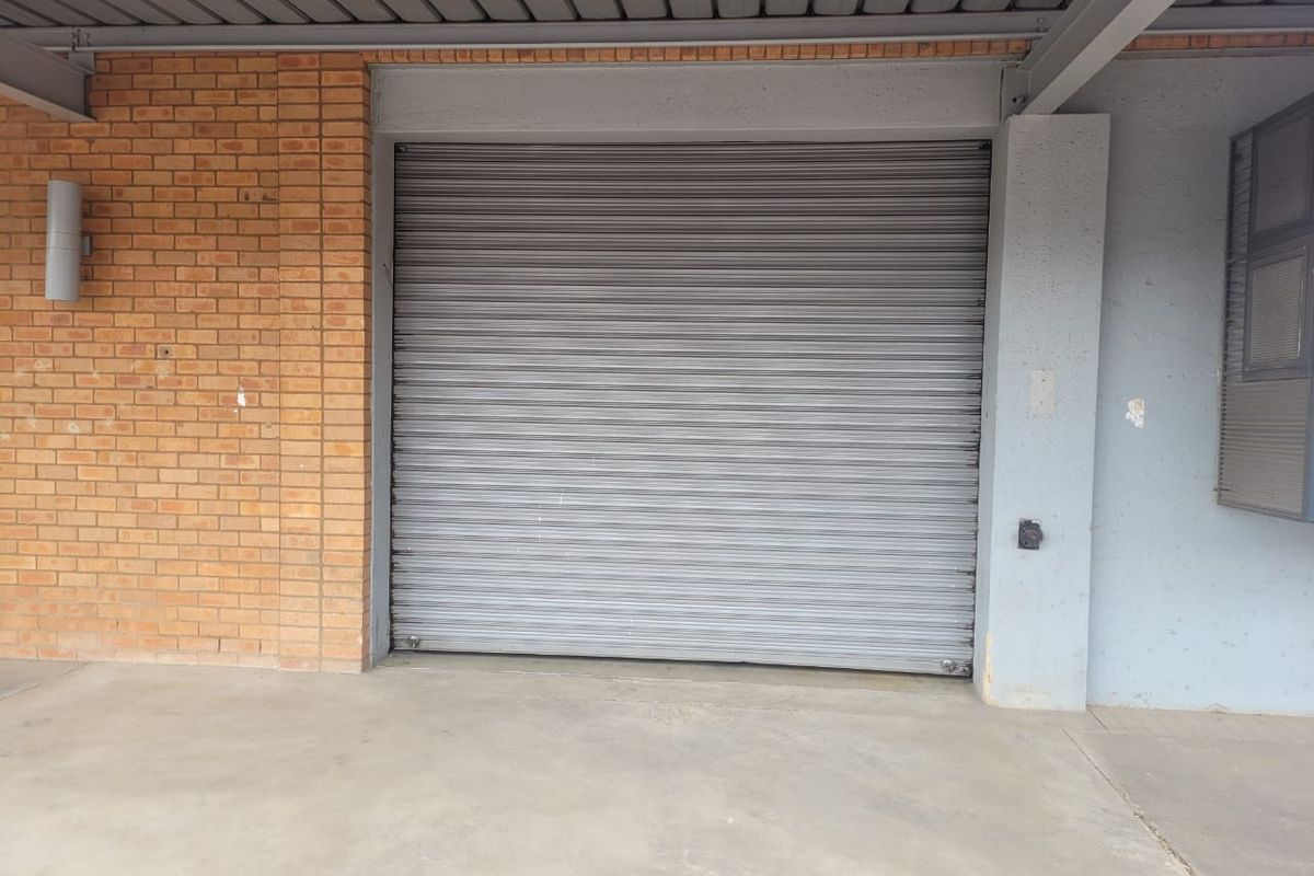 197m2 Warehouse TO LET in Eco Park - Photo 3