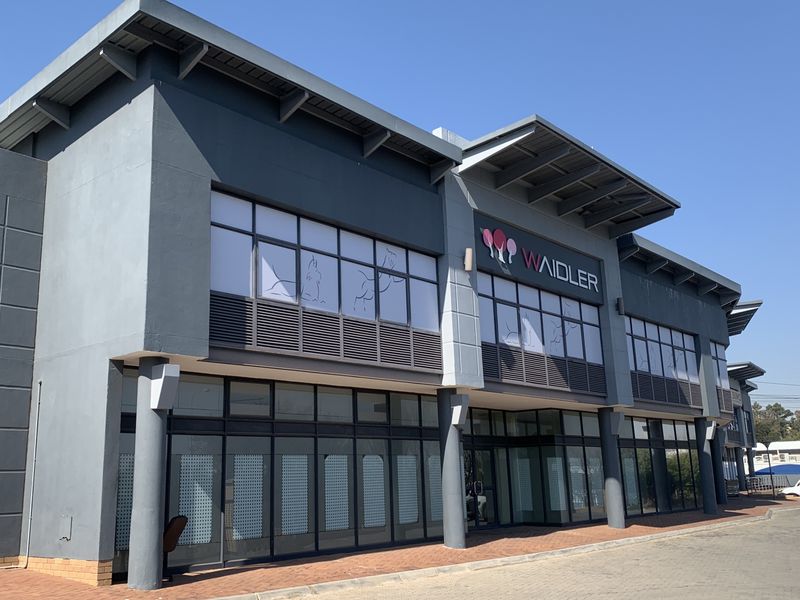 Warehouse to let in Linbro Park - Photo 8