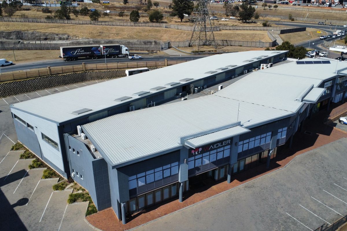 Warehouse to let in Linbro Park - Photo 2