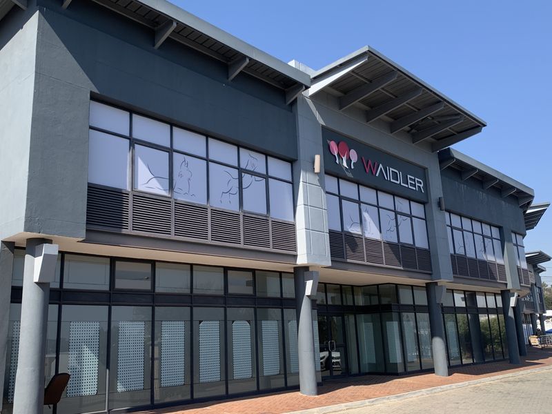 Warehouse to let in Linbro Park - Photo 5