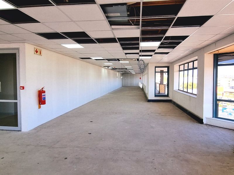 Office space to let on the 2nd floor of 371 Rivonia Boulvard - Photo 10