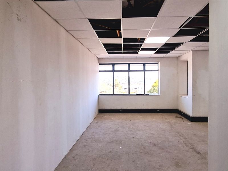 Office space to let on the 2nd floor of 371 Rivonia Boulvard - Photo 4