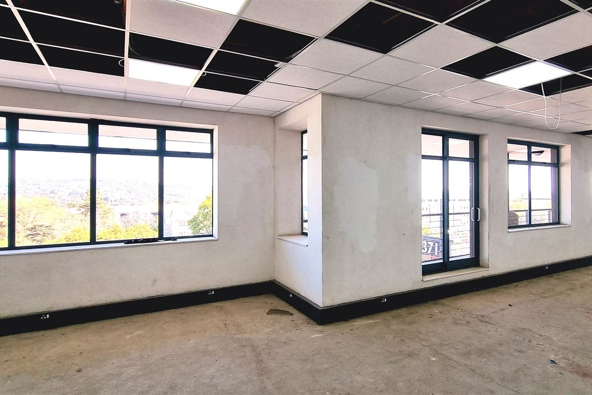 Office space to let on the 2nd floor of 371 Rivonia Boulvard - Photo 5