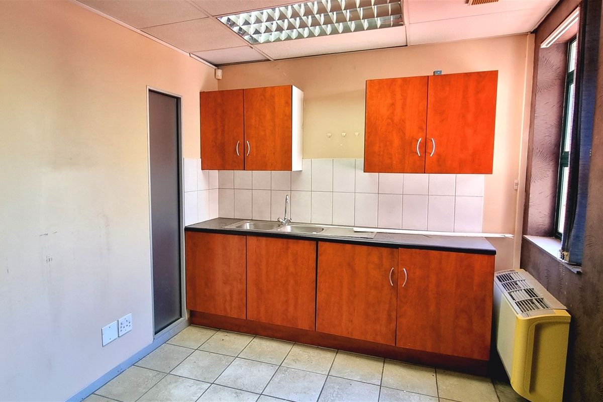 Office space to let in 6 Kikuyu Road - Photo 5
