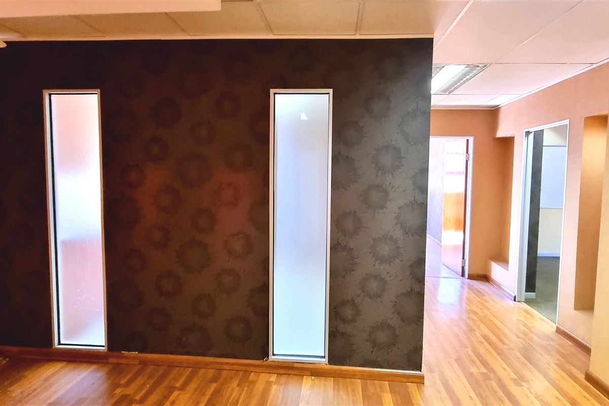 Office space to let in 6 Kikuyu Road - Photo 2
