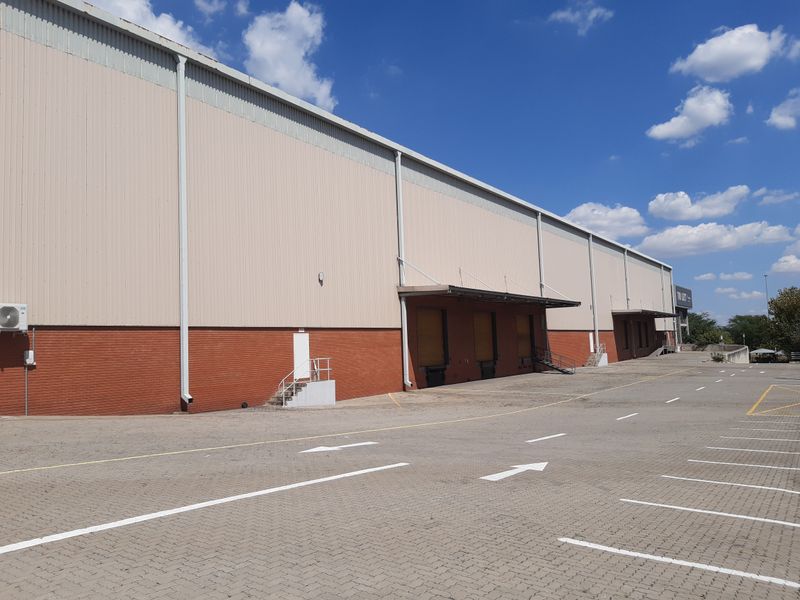 Warehouse to let in Longmeadow - Photo 5