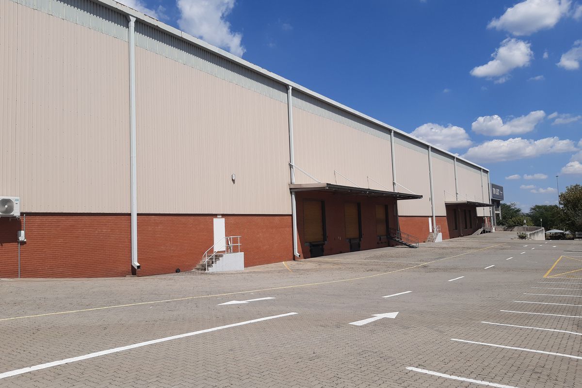 Warehouse to let in Longmeadow - Photo 5