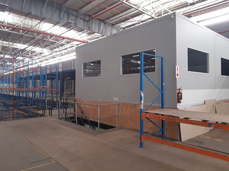 Warehouse to let in Longmeadow - Photo 10