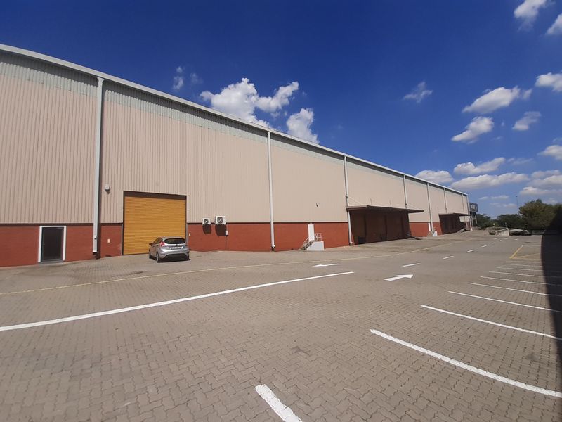 Warehouse to let in Longmeadow - Photo 4