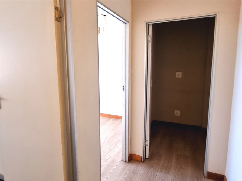 Office space to let on the 2nd floor of BryanPark Shopping Centre - Photo 6