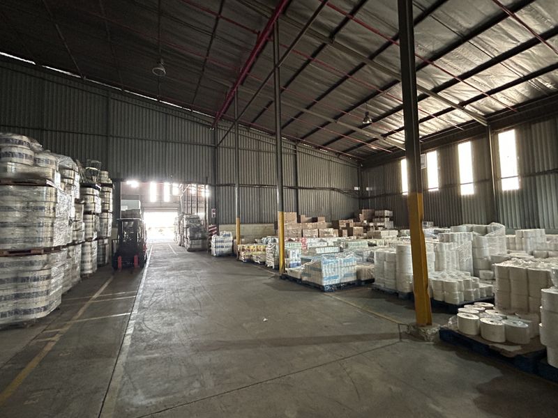 Generously sized warehouse situated in Ballito's ‘Shakas Head’ Industrial Hub. - Photo 7