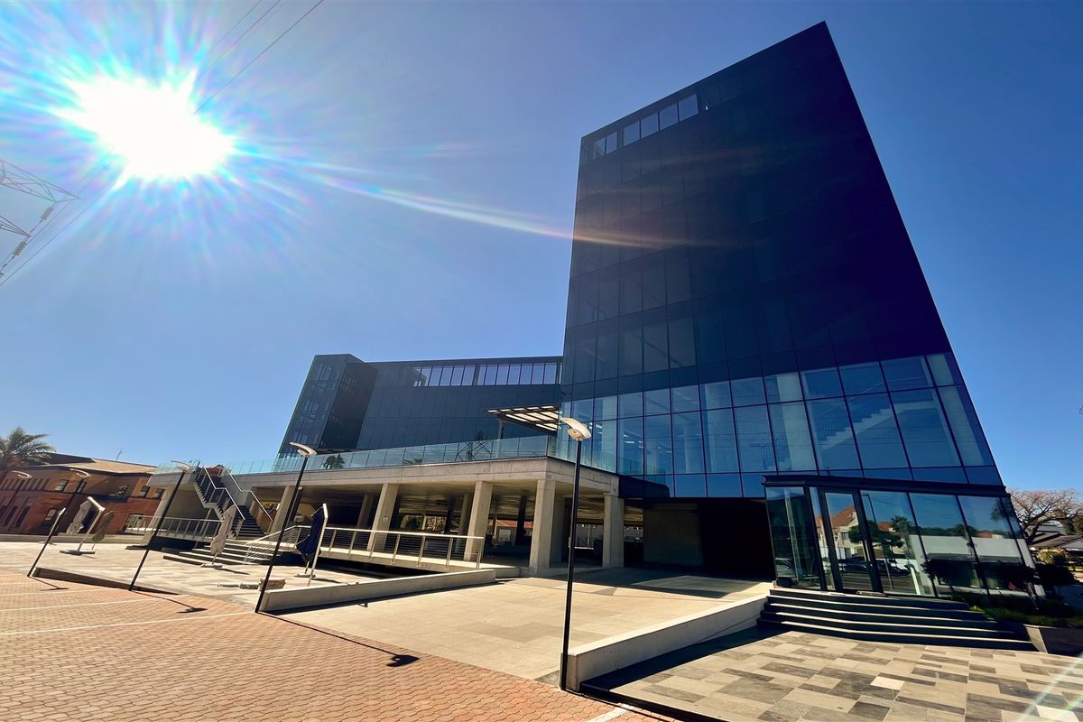 Premium office space available to let - Photo 2