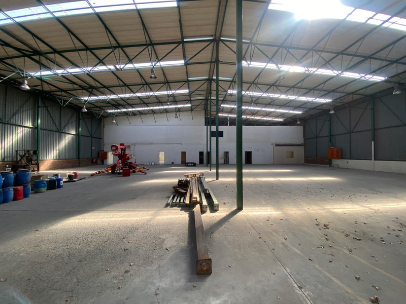 Premium 1,560m2 Industrial Warehouse To Let in Alphen Square West, Midrand – Ideal for Logistics - Photo 5