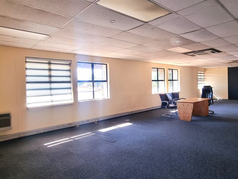 Freestanding building For Sale in Rivonia - Photo 8