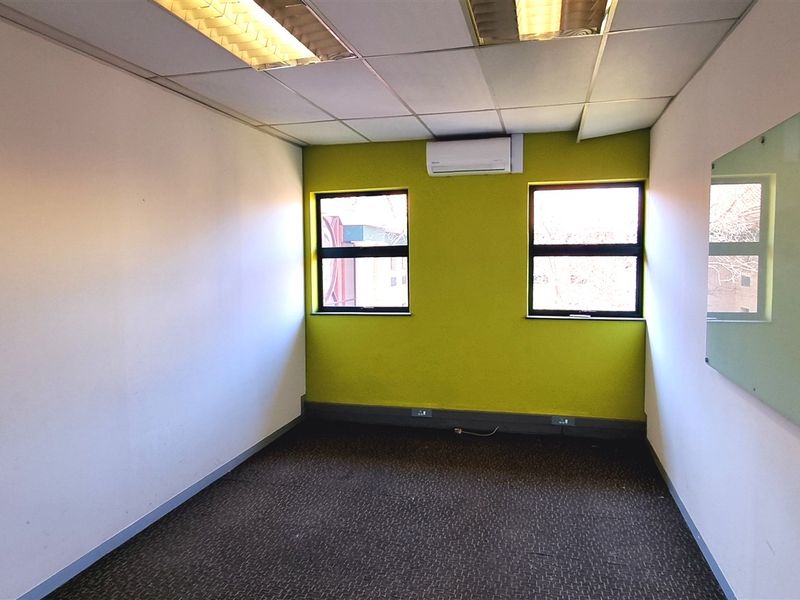 Office space to let in 6 Kikuyu Road - Photo 8