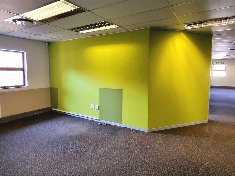 Office space to let in 6 Kikuyu Road - Photo 3