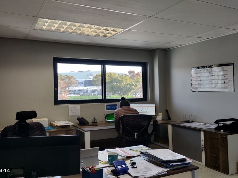 1545m2  Warehouse  - TO LEASE - Photo 5