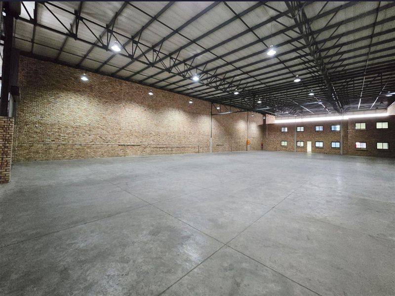 1545m2  Warehouse  - TO LEASE - Photo 7