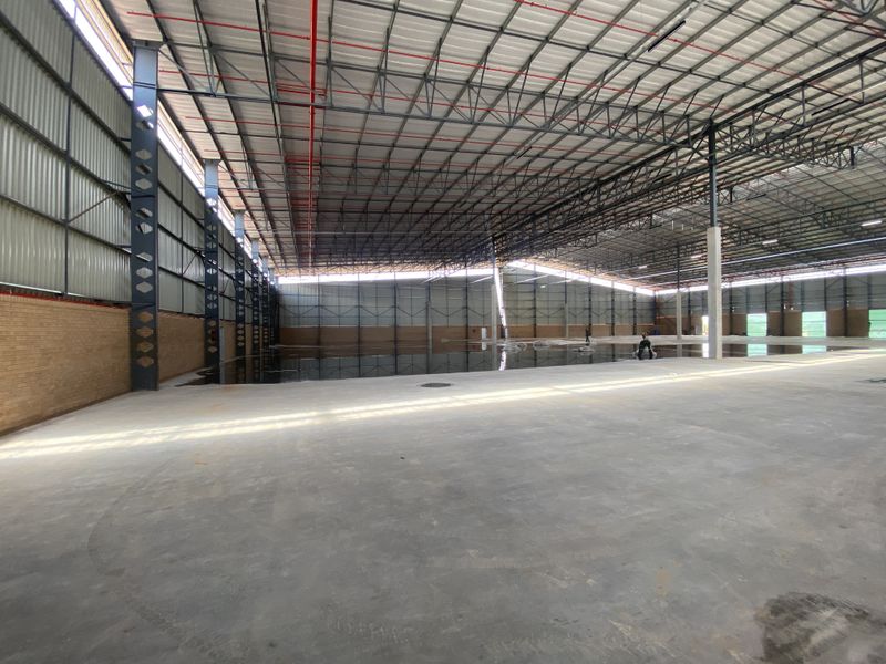 Brand New 5,473m2 Standalone Warehouse with Dock Levellers in Secure Northlink Industrial Park - Photo 6