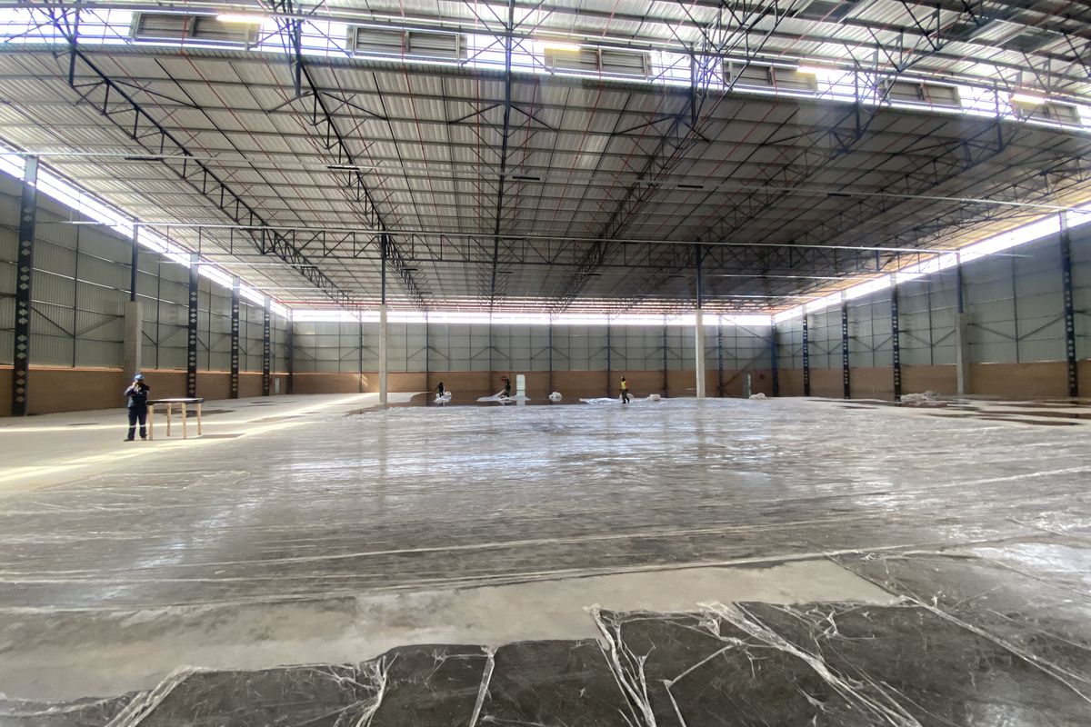 Brand New 5,473m2 Standalone Warehouse with Dock Levellers in Secure Northlink Industrial Park - Photo 4