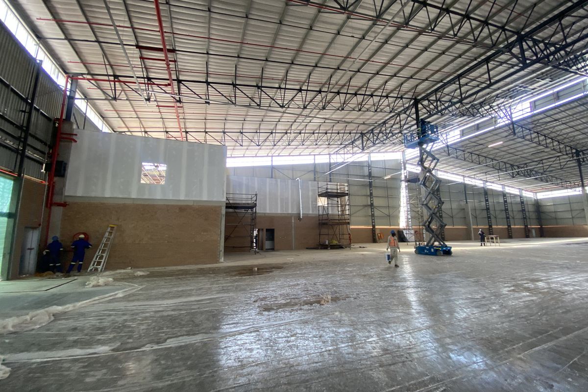 Brand New 5,473m2 Standalone Warehouse with Dock Levellers in Secure Northlink Industrial Park - Photo 3