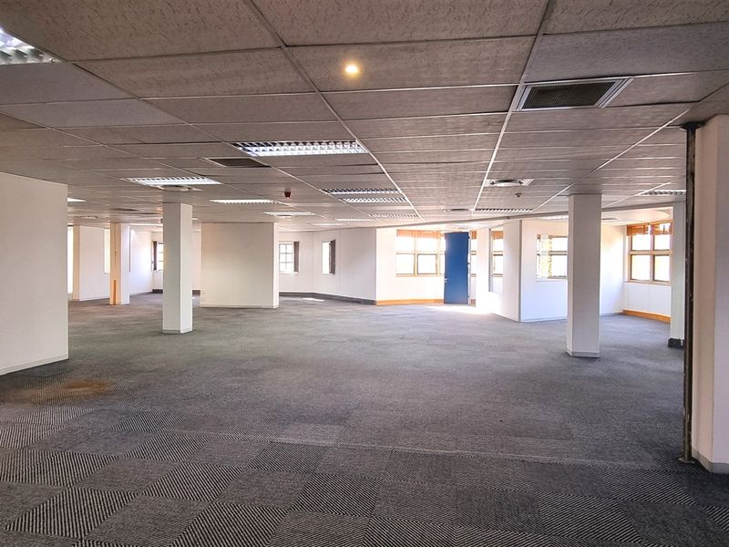 Office space to let in Eglin Road Sunninghill - Photo 6