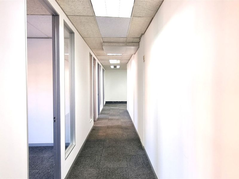 Office space to let in Eglin Road Sunninghill - Photo 7