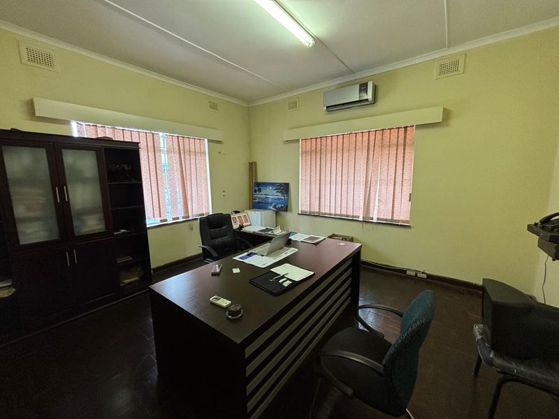 Industrial premises for sale at R1 995 000-00 (No Vat) in Pietermaritzburg central area - Photo 6