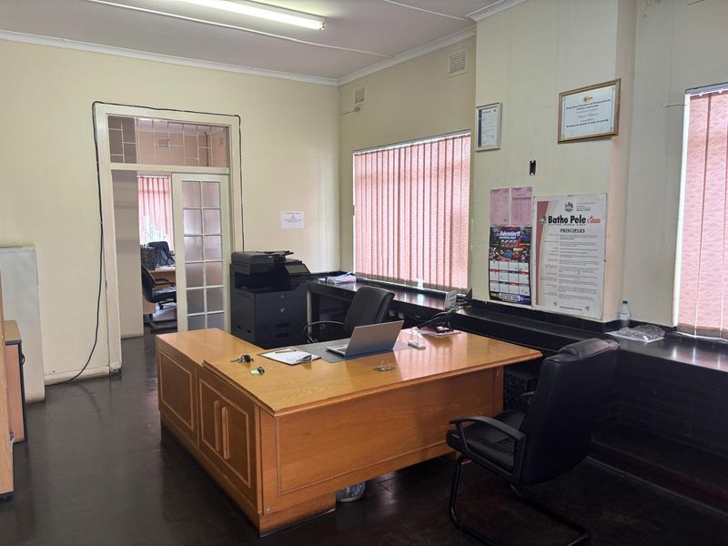 Industrial premises for sale at R1 995 000-00 (No Vat) in Pietermaritzburg central area - Photo 4