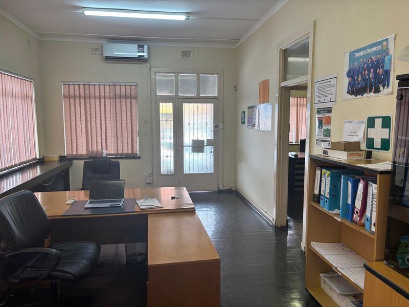 Industrial premises for sale at R1 995 000-00 (No Vat) in Pietermaritzburg central area - Photo 5