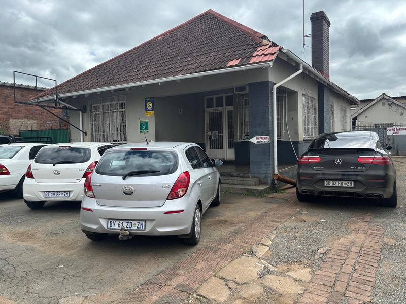 Industrial premises for sale at R1 995 000-00 (No Vat) in Pietermaritzburg central area - Photo 3